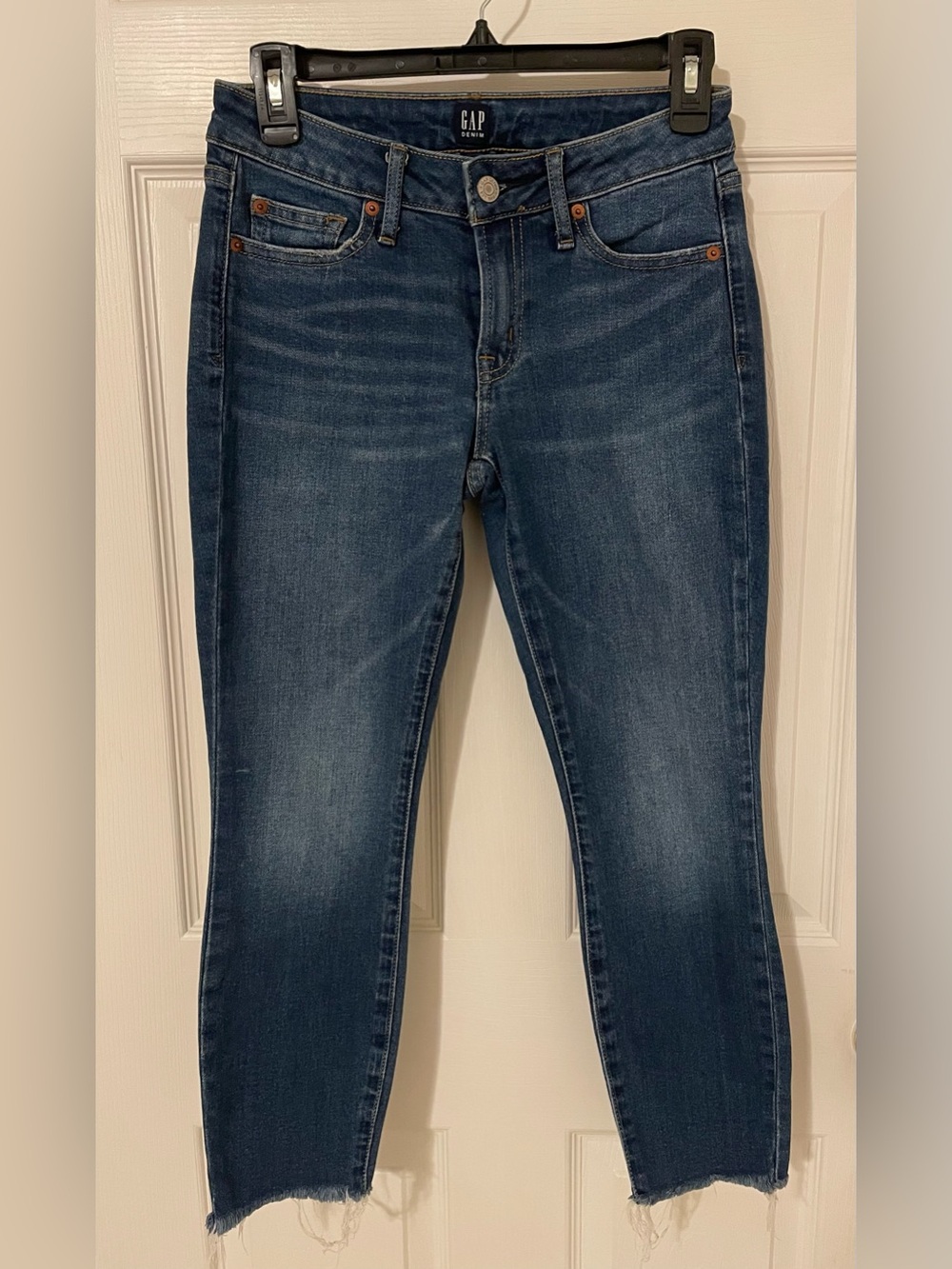 GAP Curvy True Skinny Ankle Jeans Medium Wash Raw Hem 0 / 25P
